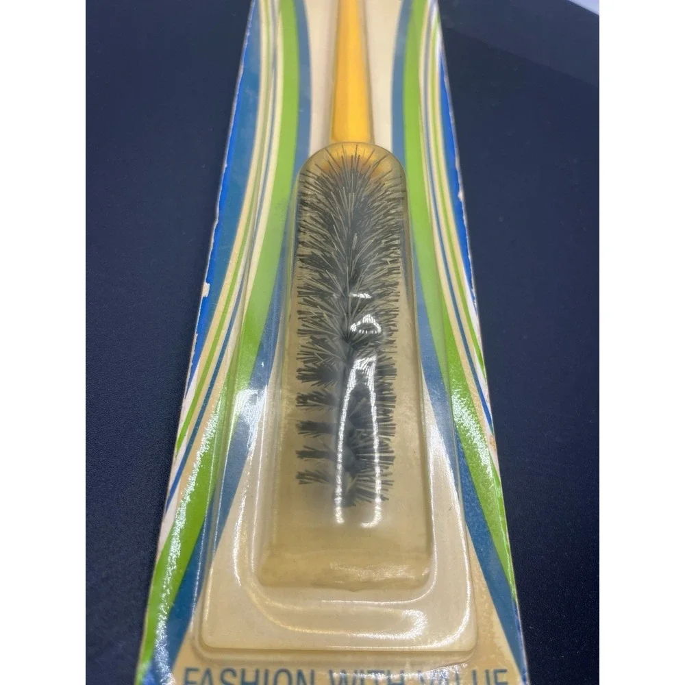 Vintage Avon‎ Full Round Brush 8 1/4